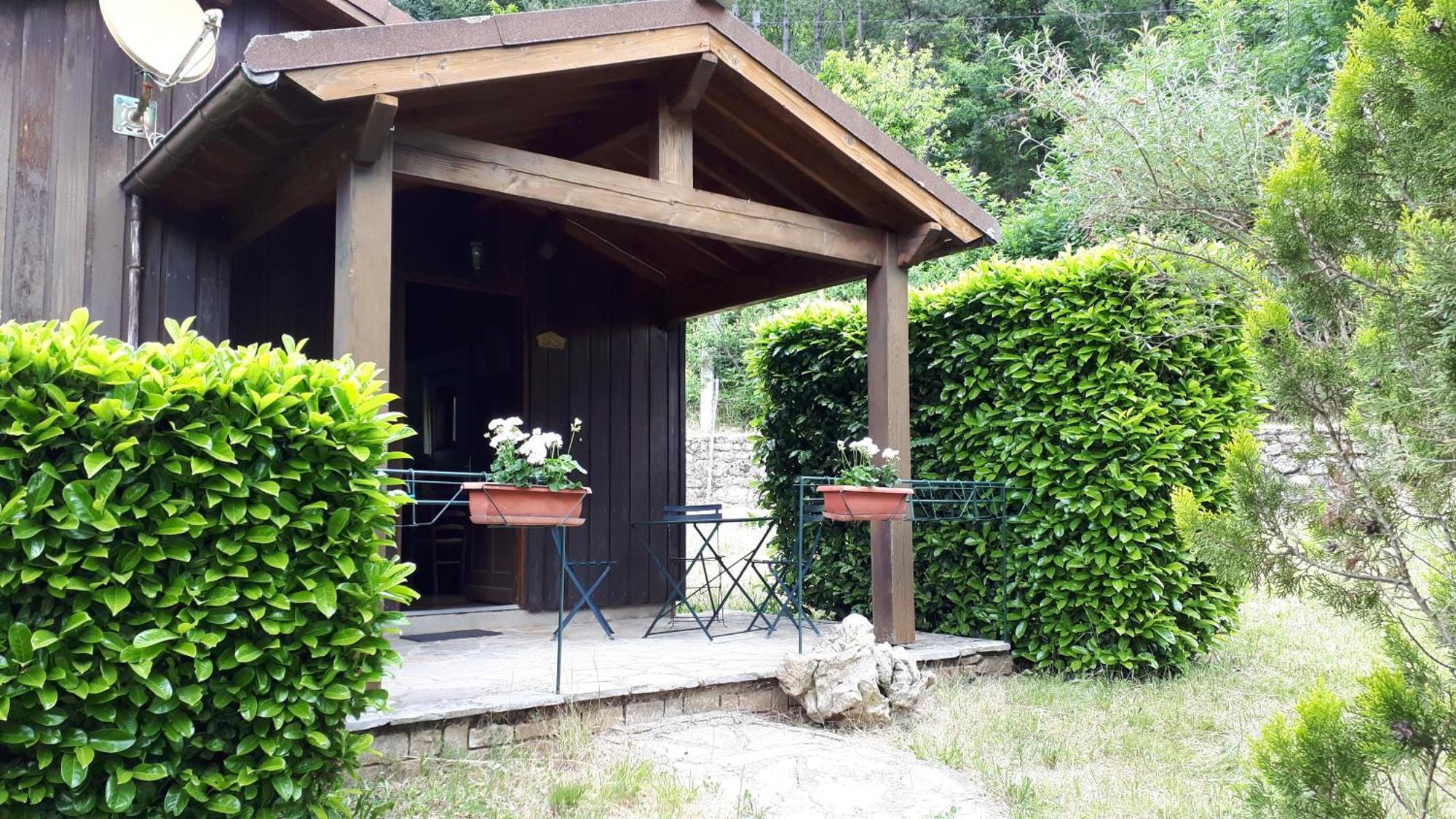 Les Chalets Du Roc Alzon Bagian luar foto